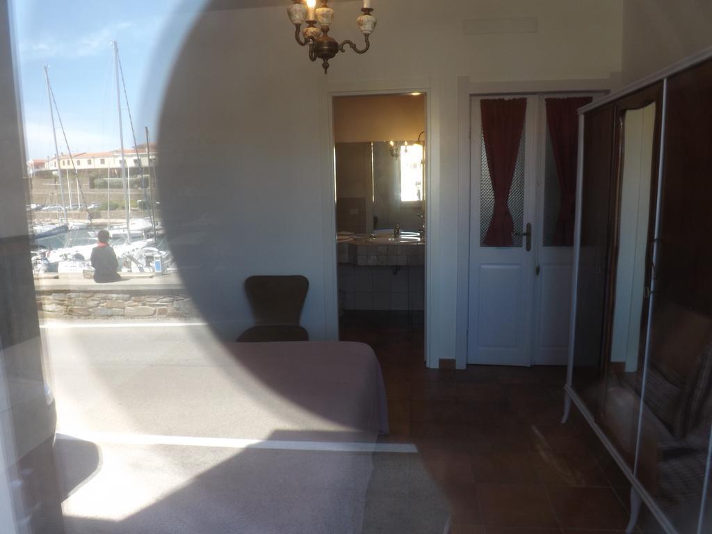 B&B Il Gatto Pescatore Стинтино Номер фото